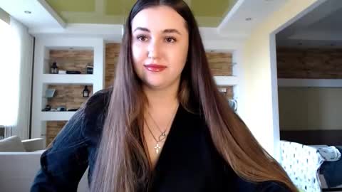 Snapshot of sea_cocktail chatting on 03.10.25 Elizabeth  online show from 03.10.25