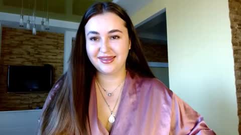 Snapshot of sea_cocktail chatting on 09.23.25 Elizabeth  online show from 09.23.25