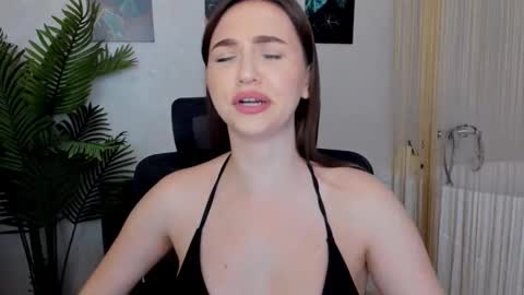 Snapshot of seaebreeze chatting on 02.18.25 Kate online show from 02.18.25