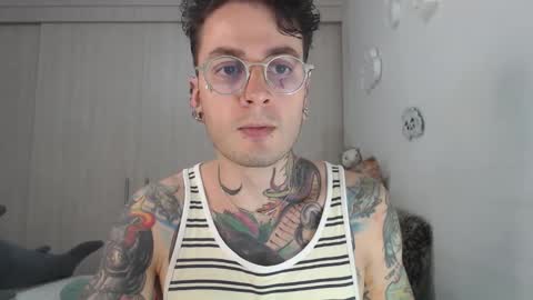 Snapshot of sebasbigdick_ chatting on 12.17.24 spityio instagram online show from 12.17.24