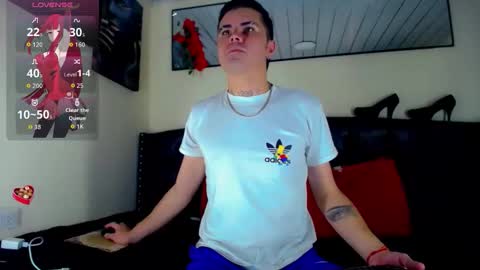 Snapshot of sebastian_loaiza chatting on 11.02.25 Sebastian online show from 11.02.25