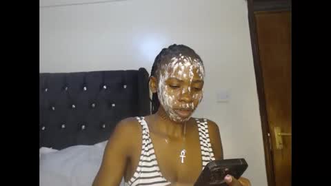 Snapshot of sebatrishaa chatting on 10.29.25 sebatrishaa online show from 10.29.25