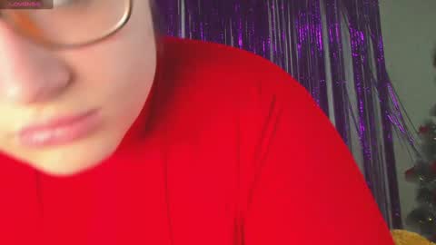 Snapshot of seductive_she_wolf chatting on 01.06.25 seductive_she_wolf online show from 01.06.25