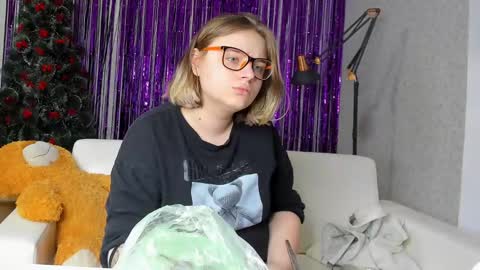 Snapshot of seductive_she_wolf chatting on 01.27.25 seductive_she_wolf online show from 01.27.25