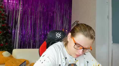 Snapshot of seductive_she_wolf chatting on 01.31.25 seductive_she_wolf online show from 01.31.25