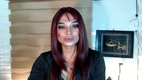 Snapshot of seductivedeluxe69 chatting on 02.24.25 Deluxe online show from 02.24.25