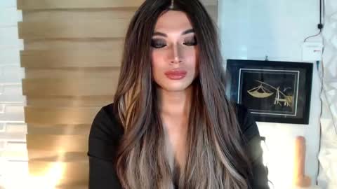 Snapshot of seductivedeluxe69 chatting on 03.08.25 Deluxe online show from 03.08.25