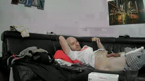 Snapshot of seeebi chatting on 01.05.25 Sebastian online show from 01.05.25