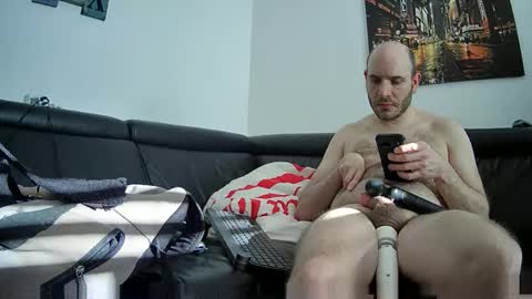 Snapshot of seeebi chatting on 02.01.25 Sebastian online show from 02.01.25