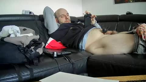 Snapshot of seeebi chatting on 02.16.25 Sebastian online show from 02.16.25