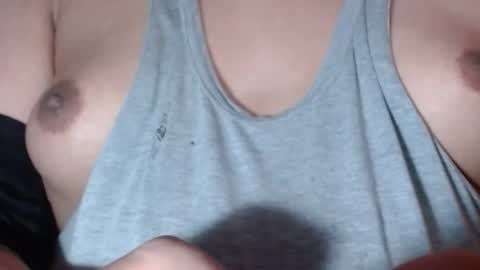 Snapshot of selda_ chatting on 01.15.25 Selda online show from 01.15.25