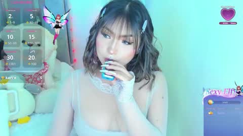 Snapshot of sele_star chatting on 01.25.25 Selena online show from 01.25.25