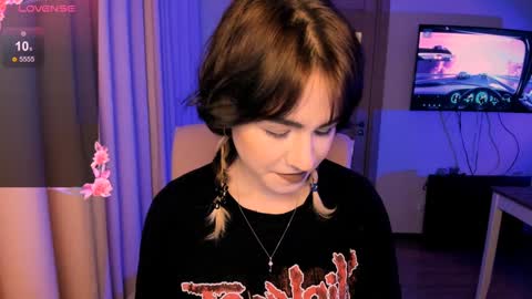 Snapshot of selectrra chatting on 12.19.24 selectrra online show from 12.19.24