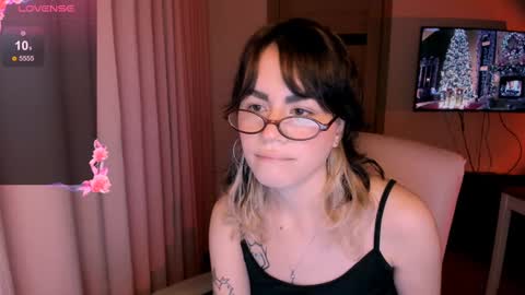 Snapshot of selectrra chatting on 12.25.24 selectrra online show from 12.25.24