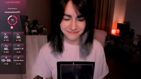 Snapshot of selectrra chatting on 02.18.25 selectrra online show from 02.18.25