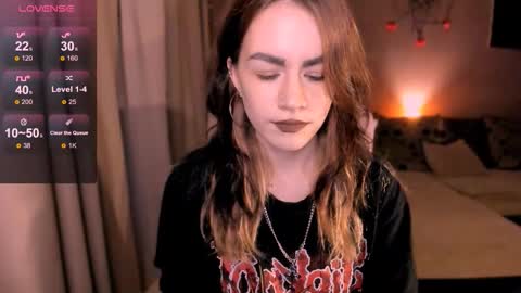 Snapshot of selectrra chatting on 09.28.25 selectrra online show from 09.28.25