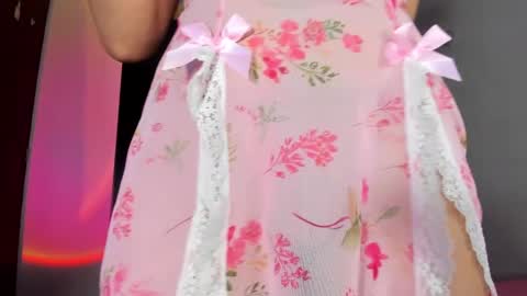 Snapshot of selene_e chatting on 03.03.25 Karol. online show from 03.03.25