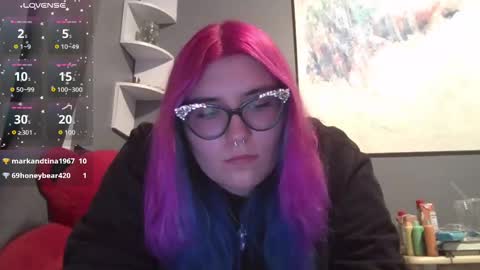 Snapshot of selenebaby chatting on 10.25.25 Selene online show from 10.25.25