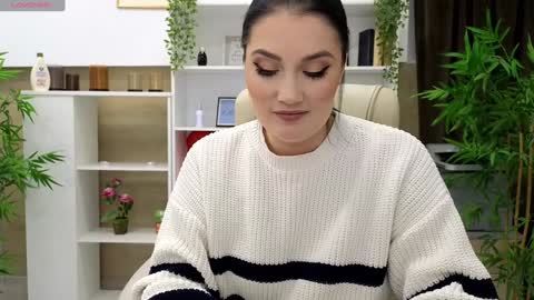 Snapshot of selinesole_ chatting on 01.10.25 Seline online show from 01.10.25