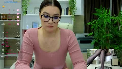 Snapshot of selinesole_ chatting on 02.18.25 Seline online show from 02.18.25