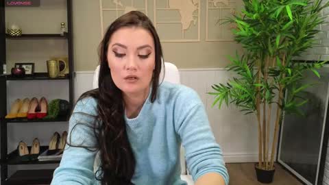 Snapshot of selinesole_ chatting on 02.25.25 Seline online show from 02.25.25