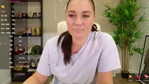 Snapshot of selinesole_ chatting on 10.20.25 Seline online show from 10.20.25