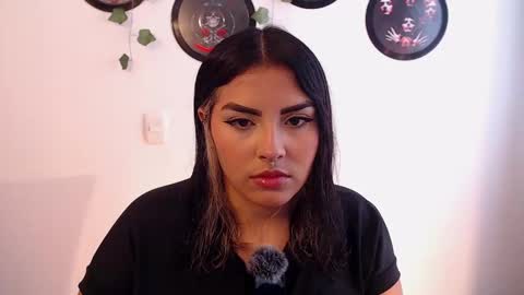 Snapshot of sensual_flame chatting on 09.20.25 Camille and sophie online show from 09.20.25