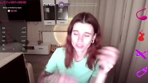 Snapshot of serenamilss chatting on 12.21.24 serenamilss online show from 12.21.24