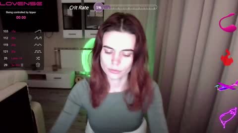 Snapshot of serenamilss chatting on 01.12.25 serenamilss online show from 01.12.25