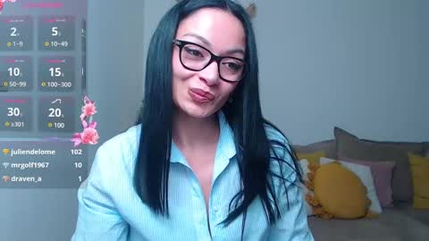 Snapshot of serenesophi chatting on 12.23.24 SereneSophi online show from 12.23.24