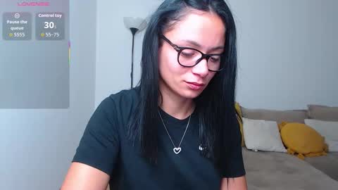 Snapshot of serenesophi chatting on 10.24.25 SereneSophi online show from 10.24.25