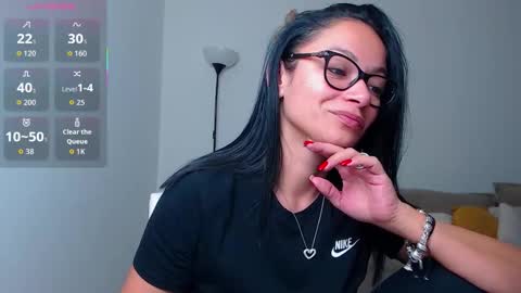 Snapshot of serenesophi chatting on 10.29.25 SereneSophi online show from 10.29.25