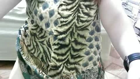 Snapshot of sexi_monica chatting on 01.08.25 sexi_monica online show from 01.08.25