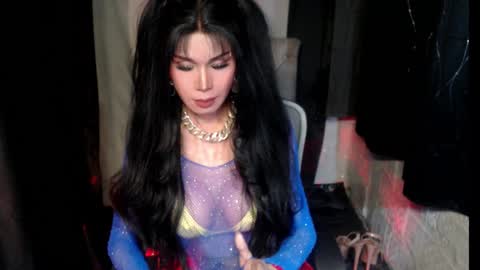 Snapshot of sexiest_asiants chatting on 09.25.25 nicole online show from 09.25.25
