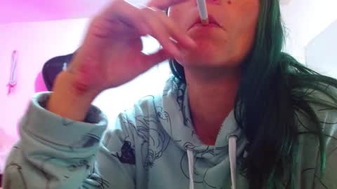 Snapshot of sexmilkdirty chatting on 12.31.24 sexmilkdirty online show from 12.31.24