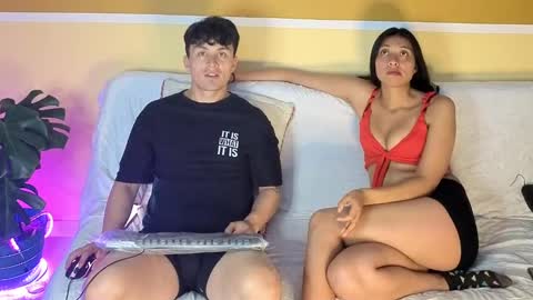 Snapshot of sexquarantine_2020 chatting on 09.24.25 KhidaMilo online show from 09.24.25