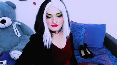 Snapshot of sexxx_queen chatting on 02.05.25 sexxx_queen online show from 02.05.25