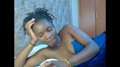 Snapshot of sexxy_santa chatting on 02.08.25 Santa online show from 02.08.25