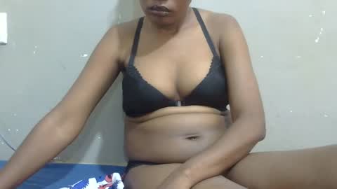 Snapshot of sexy_claude96 chatting on 01.29.25 sexy_claude96 online show from 01.29.25