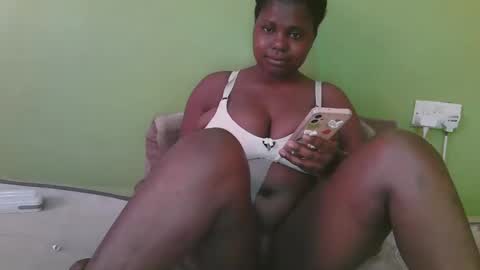 Snapshot of sexy_divana chatting on 02.25.25 sexy_divana online show from 02.25.25