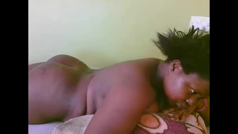 Snapshot of sexy_divana chatting on 02.26.25 sexy_divana online show from 02.26.25