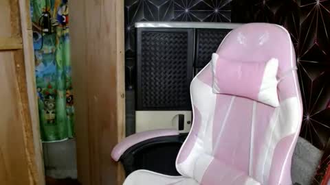 Snapshot of sexy_jeanxoxo chatting on 09.27.25 sexy_jeanxoxo online show from 09.27.25