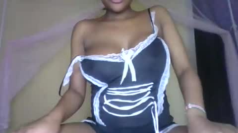 Snapshot of sexy_short chatting on 10.23.25 Janet online show from 10.23.25