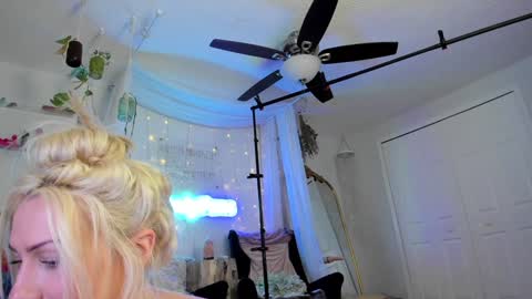 Snapshot of sexyashley_21 chatting on 01.17.25 Ashley Teal online show from 01.17.25