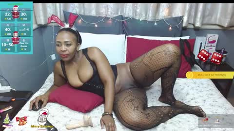 Snapshot of sexyassshaz chatting on 12.31.24 shazz online show from 12.31.24