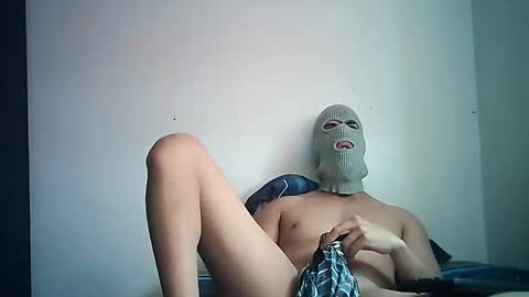 Snapshot of sexyatrevidoo chatting on 02.03.25 SesyMen online show from 02.03.25