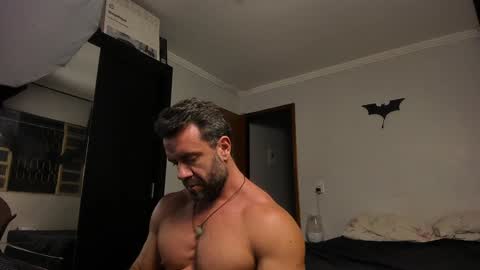 Snapshot of sexyflightz chatting on 01.09.25 chris online show from 01.09.25