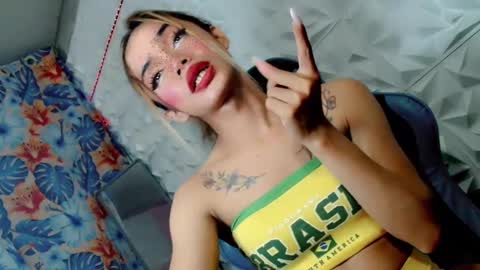 Snapshot of sexyhotbabe18 chatting on 12.15.24 sexyhotbabe18 online show from 12.15.24