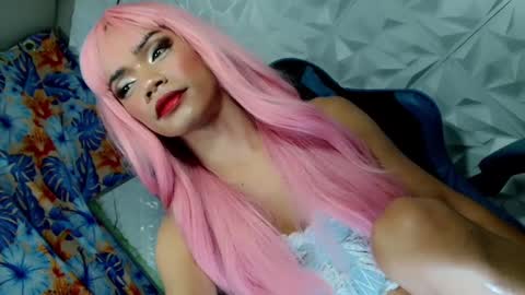 Snapshot of sexyhotbabe18 chatting on 01.12.25 sexyhotbabe18 online show from 01.12.25