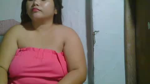 Snapshot of sexykittymom chatting on 03.04.25 sexykittymom online show from 03.04.25